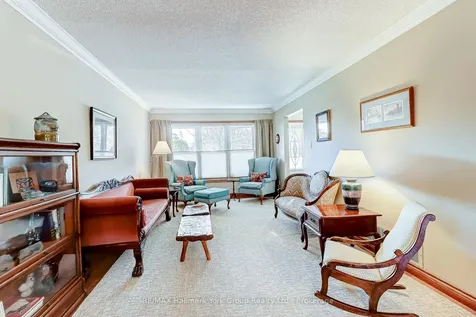 42 Lanewood Drive Aurora ON L4G 4T8