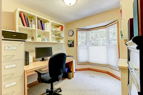 42 Lanewood Drive Aurora ON L4G 4T8
