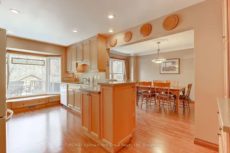 42 Lanewood Drive Aurora ON L4G 4T8