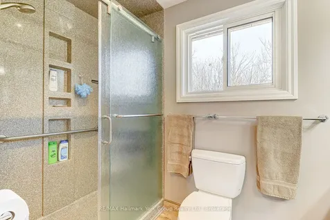 42 Lanewood Drive Aurora ON L4G 4T8