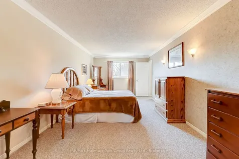 42 Lanewood Drive Aurora ON L4G 4T8
