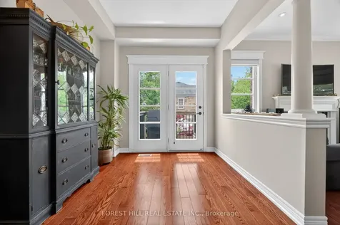 320 William Dunn Crescent Newmarket ON L3X 3L2