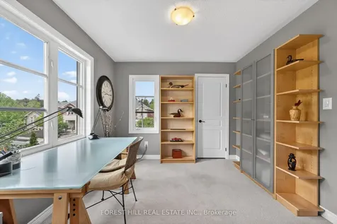 320 William Dunn Crescent Newmarket ON L3X 3L2