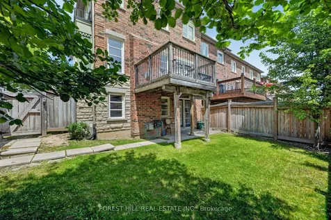 320 William Dunn Crescent Newmarket ON L3X 3L2