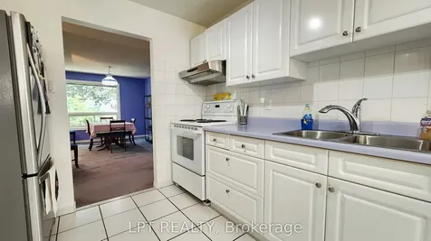 376 Wakefield Place Newmarket ON L3Y 6N6
