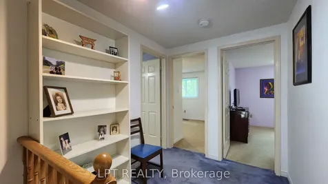 376 Wakefield Place Newmarket ON L3Y 6N6