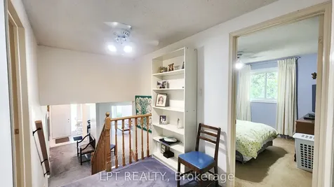 376 Wakefield Place Newmarket ON L3Y 6N6
