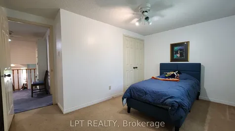 376 Wakefield Place Newmarket ON L3Y 6N6