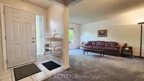 376 Wakefield Place Newmarket ON L3Y 6N6