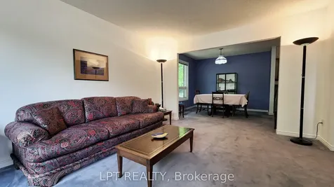 376 Wakefield Place Newmarket ON L3Y 6N6