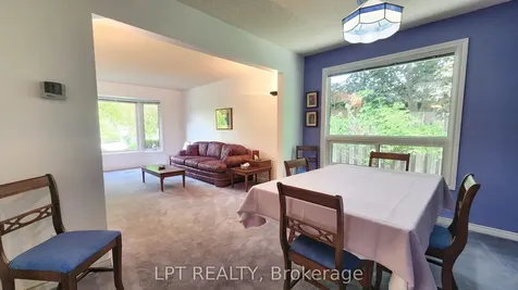 376 Wakefield Place Newmarket ON L3Y 6N6