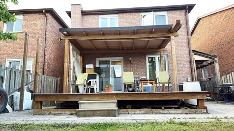 11 Dunbar Crescent Markham ON L3R 6W9