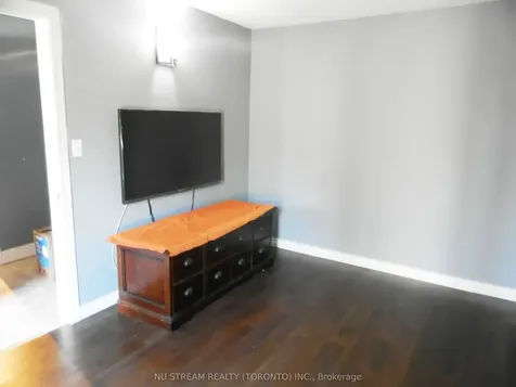 11 Dunbar Crescent Markham ON L3R 6W9