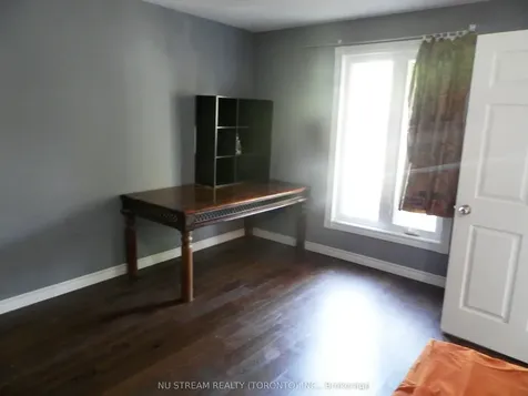 11 Dunbar Crescent Markham ON L3R 6W9