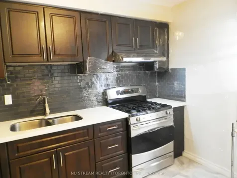 11 Dunbar Crescent Markham ON L3R 6W9