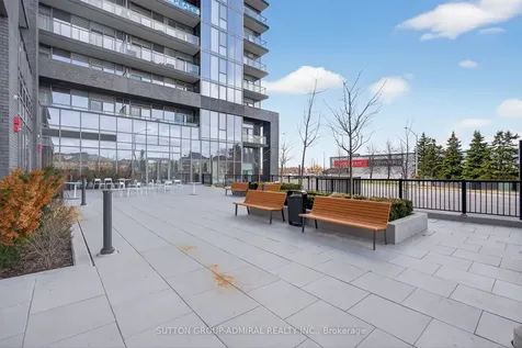 10 Gatineau Drive Vaughan ON L4J 0L2
