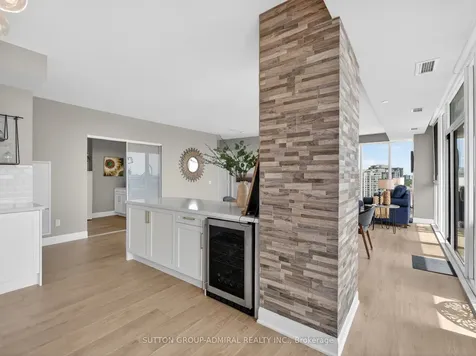 10 Gatineau Drive Vaughan ON L4J 0L2