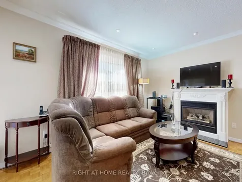 50 Rathfon Crescent Richmond Hill ON L4C 5B7