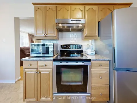 50 Rathfon Crescent Richmond Hill ON L4C 5B7