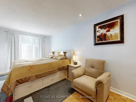 50 Rathfon Crescent Richmond Hill ON L4C 5B7