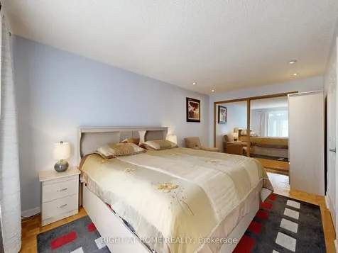 50 Rathfon Crescent Richmond Hill ON L4C 5B7