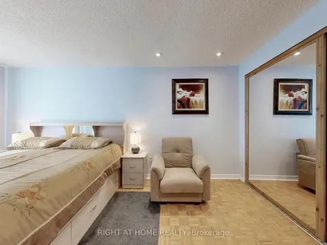50 Rathfon Crescent Richmond Hill ON L4C 5B7