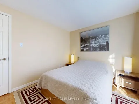 50 Rathfon Crescent Richmond Hill ON L4C 5B7