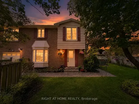 50 Rathfon Crescent Richmond Hill ON L4C 5B7