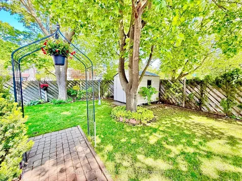 50 Rathfon Crescent Richmond Hill ON L4C 5B7