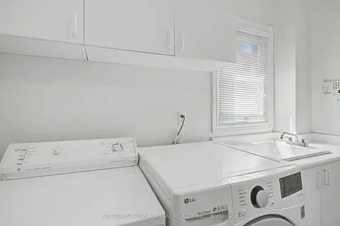 9 Hammerstone Crescent Vaughan ON L4J 8B5