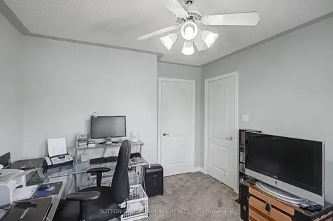 9 Hammerstone Crescent Vaughan ON L4J 8B5