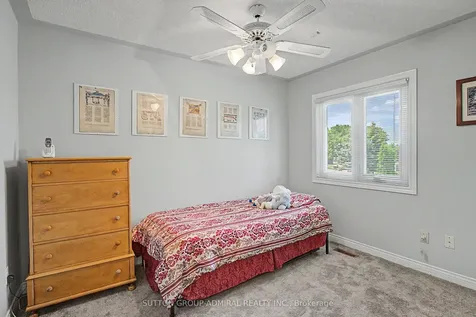 9 Hammerstone Crescent Vaughan ON L4J 8B5