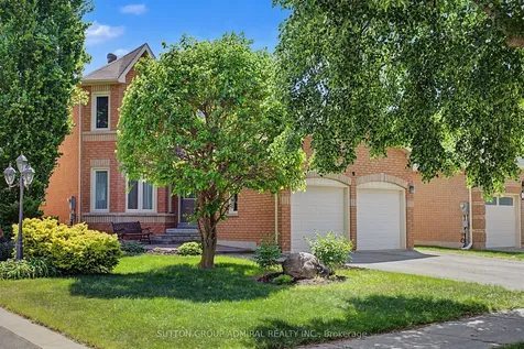 9 Hammerstone Crescent Vaughan ON L4J 8B5