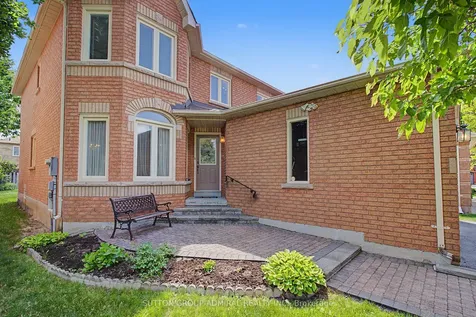9 Hammerstone Crescent Vaughan ON L4J 8B5