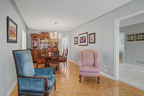 9 Hammerstone Crescent Vaughan ON L4J 8B5