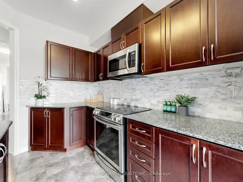 41 Napanee Street Richmond Hill ON L4E 0X3