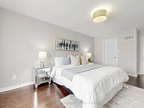 41 Napanee Street Richmond Hill ON L4E 0X3