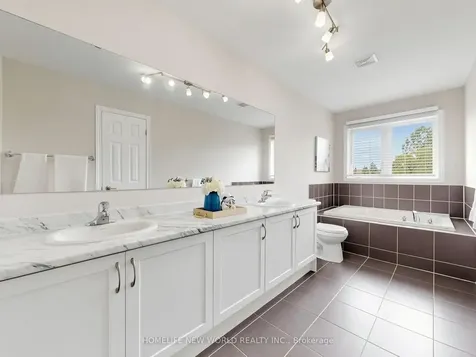 41 Napanee Street Richmond Hill ON L4E 0X3
