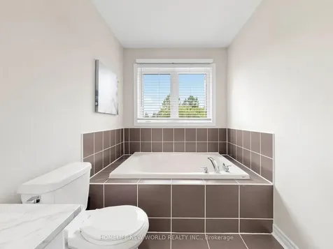 41 Napanee Street Richmond Hill ON L4E 0X3