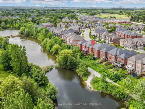 41 Napanee Street Richmond Hill ON L4E 0X3