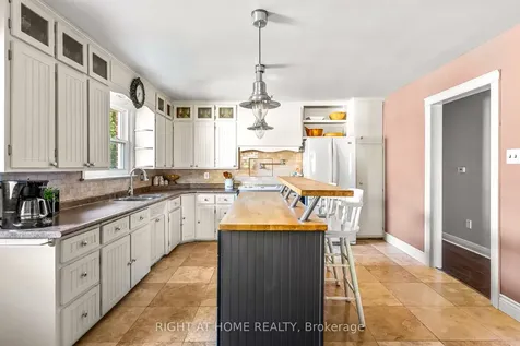 102 Paris Street New Tecumseth ON L9R 1H2