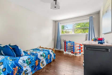 102 Paris Street New Tecumseth ON L9R 1H2