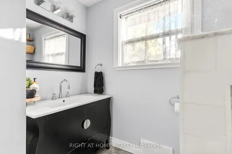 102 Paris Street New Tecumseth ON L9R 1H2