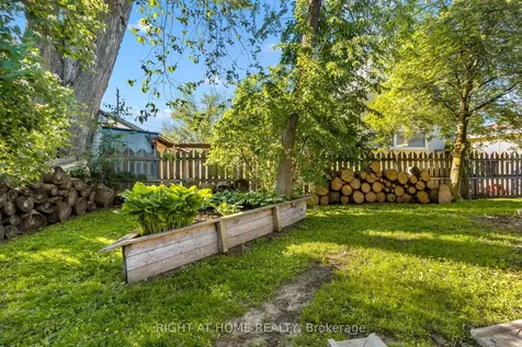 102 Paris Street New Tecumseth ON L9R 1H2