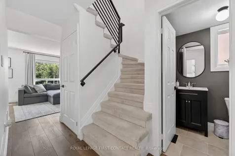1292 Vincent Crescent Innisfil ON L9S 1Z8