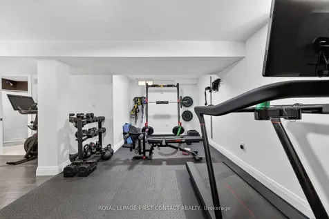 1292 Vincent Crescent Innisfil ON L9S 1Z8