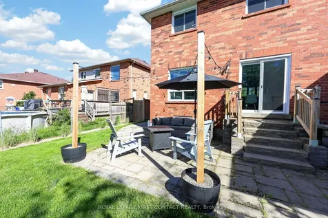 1292 Vincent Crescent Innisfil ON L9S 1Z8