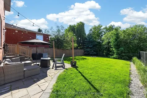 1292 Vincent Crescent Innisfil ON L9S 1Z8