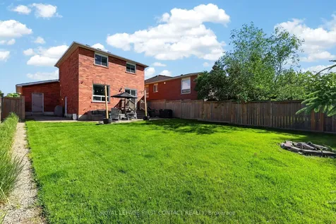 1292 Vincent Crescent Innisfil ON L9S 1Z8