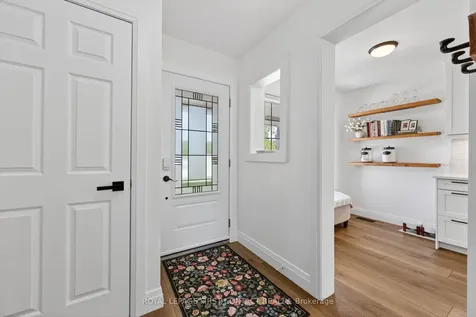 1292 Vincent Crescent Innisfil ON L9S 1Z8